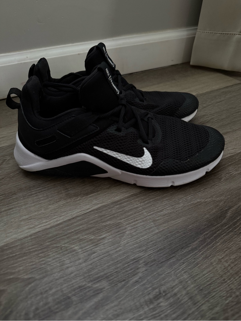 Nike Black and White Mesh Running Shoes